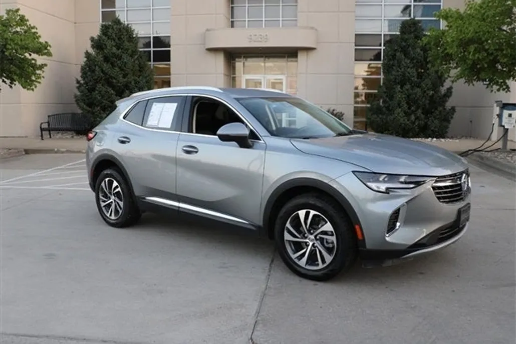 2023 Buick Envision Essence photo 1