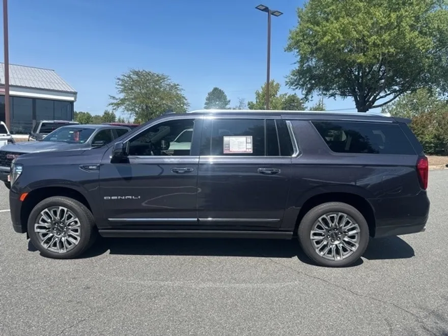 2023 Gmc Yukon XL 1500 Denali Ultimate photo 1