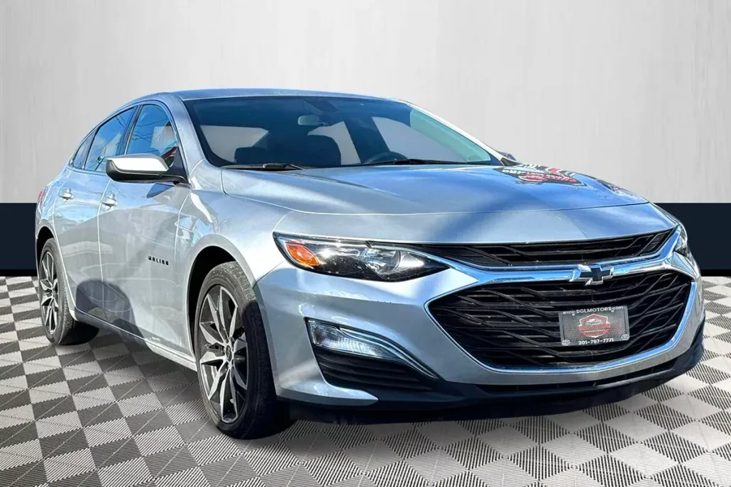 2021 Chevrolet Malibu RS photo 1