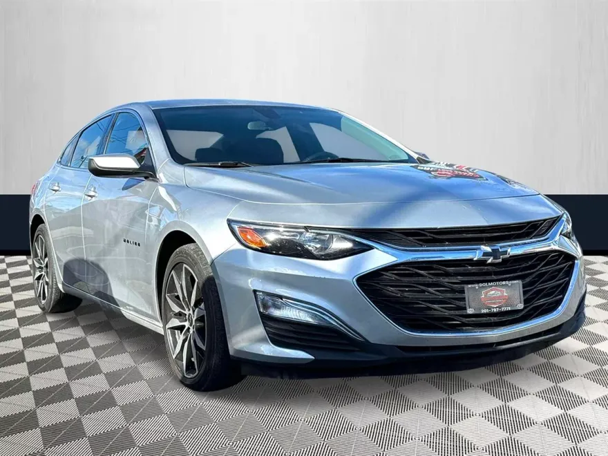 2021 Chevrolet Malibu RS photo 1