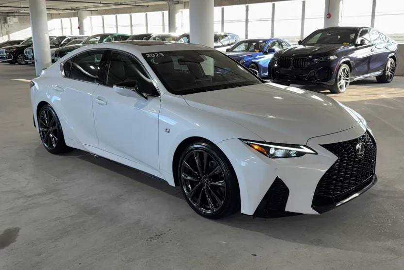 2023 Lexus IS 350 F SPORT photo 1