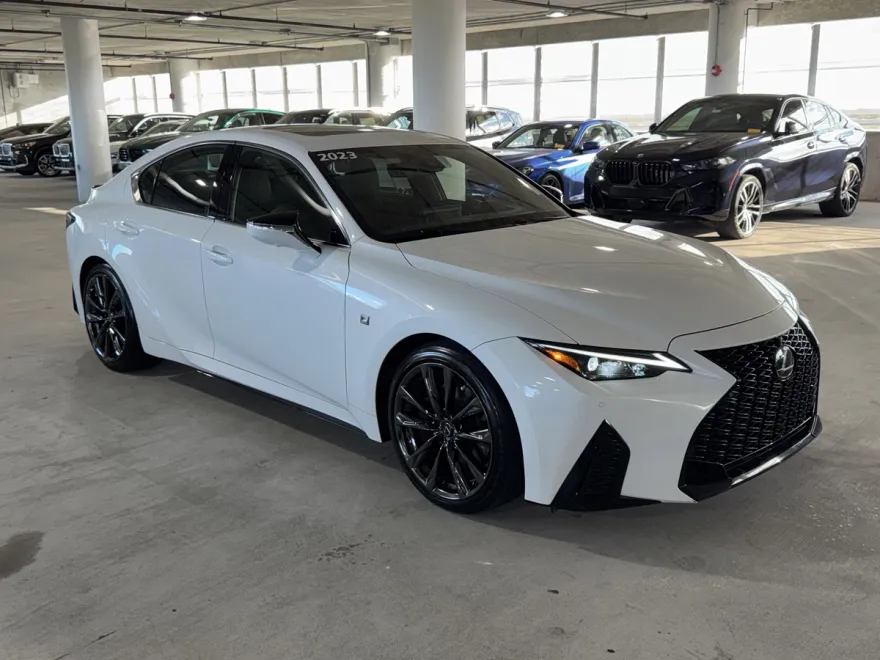 2023 Lexus IS 350 F SPORT photo 1