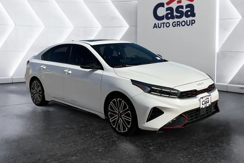 2023 Kia Forte GT photo 1