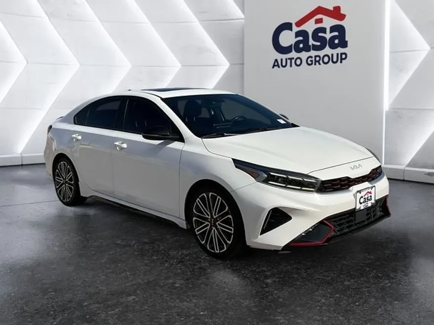 2023 Kia Forte GT photo 1