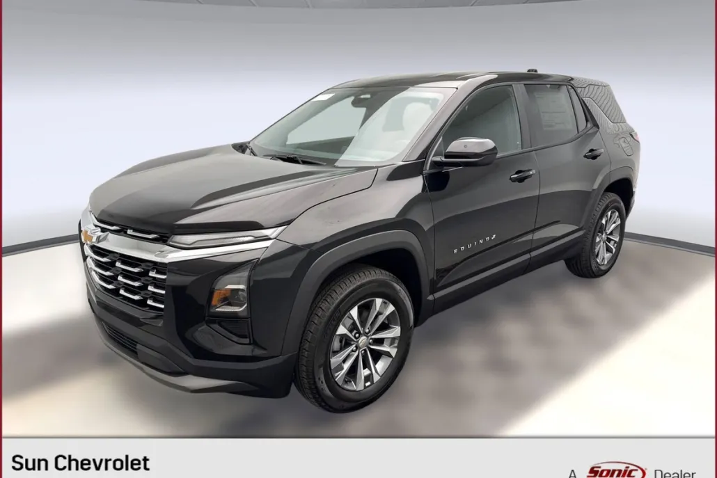 2026 Chevrolet Equinox LT photo 1