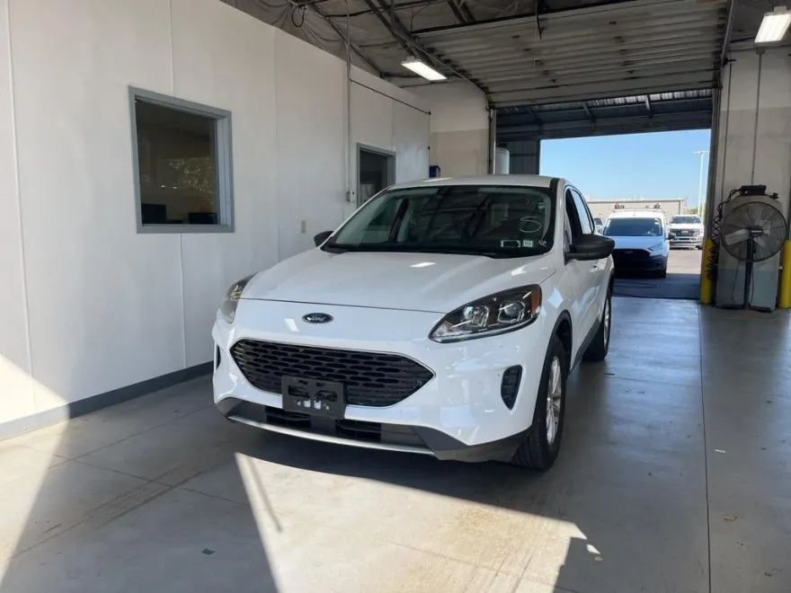 2022 Ford Escape SE photo 1