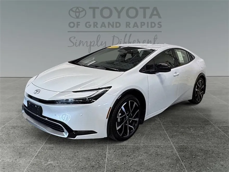 2023 Toyota Prius Prime XSE photo 1