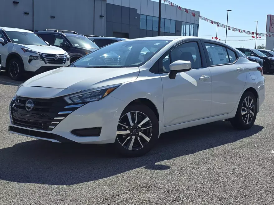 2025 Nissan Versa SV photo 1