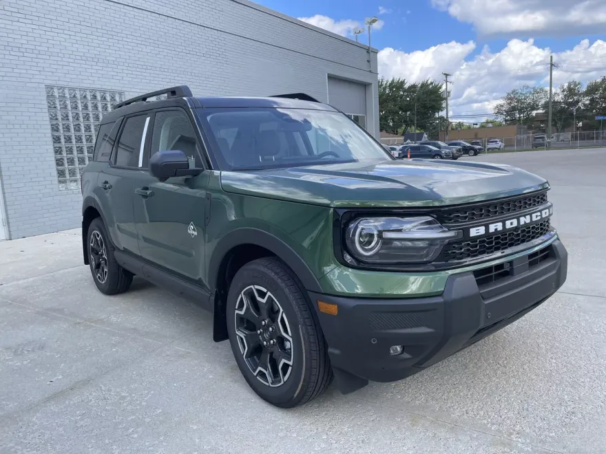 2025 Ford Bronco Sport Outer Banks photo 1