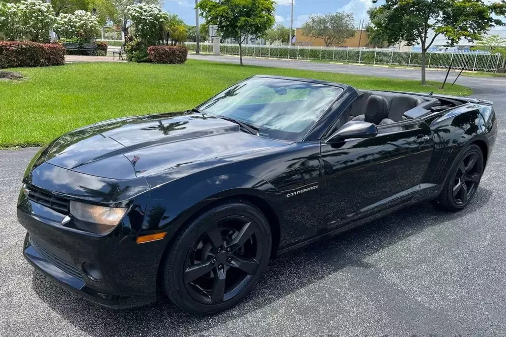 2014 Chevrolet Camaro 2LT photo 1