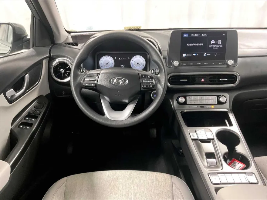 2023 Hyundai Kona Electric SE photo 18
