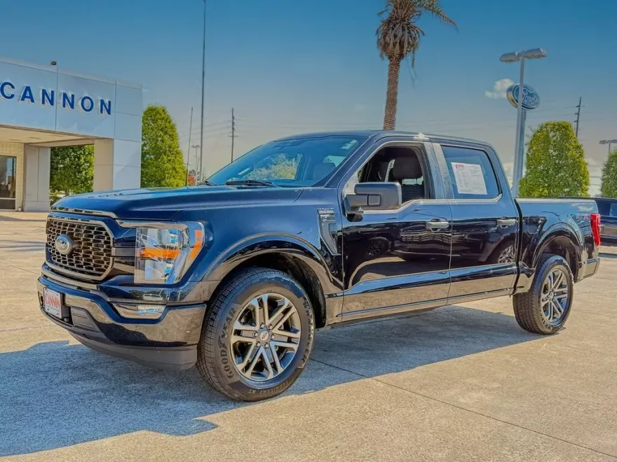2023 Ford F-150 XL photo 1