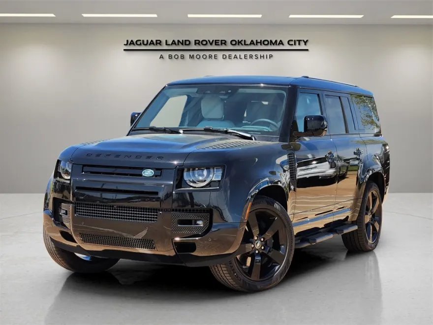 2025 Land Rover Defender 130 X-Dynamic SE photo 1