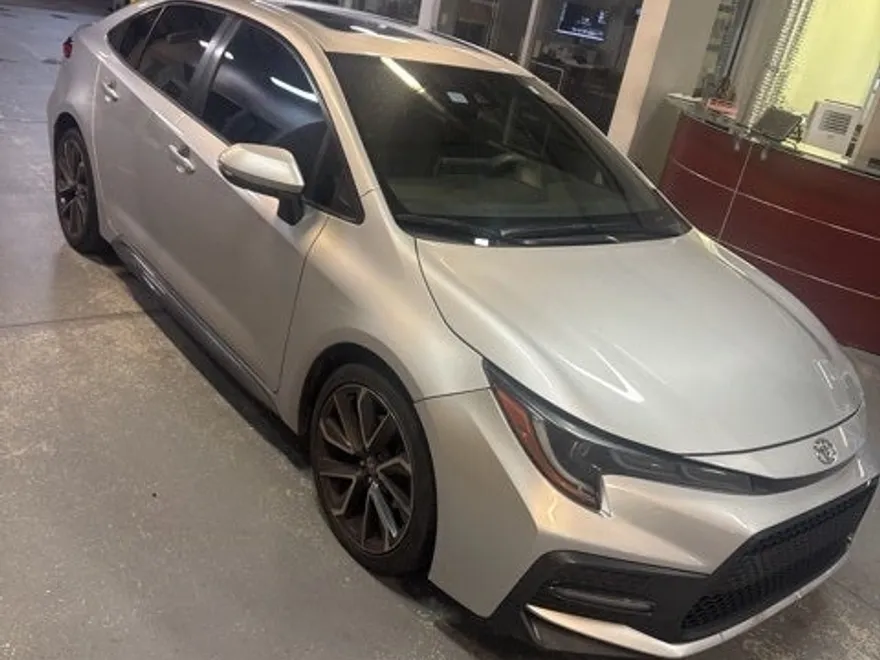 2021 Toyota Corolla SE photo 1
