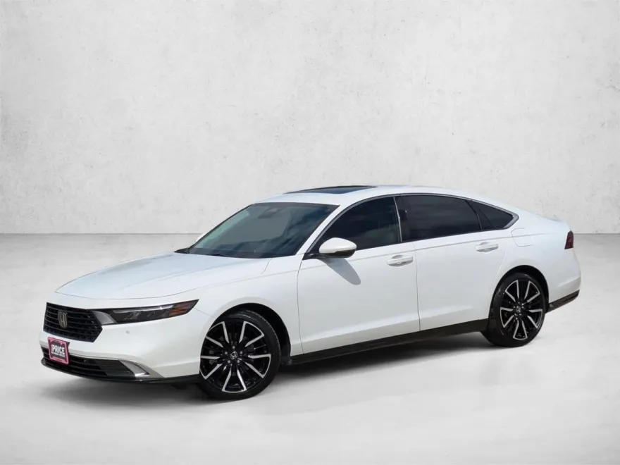 2023 Honda Accord Hybrid Touring photo 1