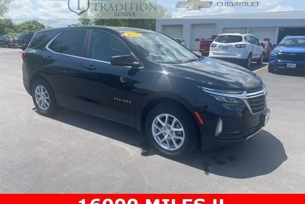 2024 Chevrolet Equinox LT photo 1