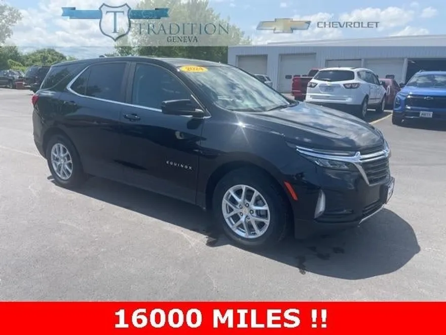 2024 Chevrolet Equinox LT photo 1