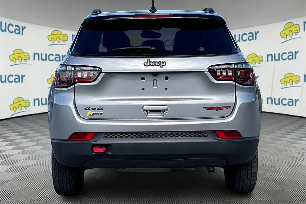 2022 Jeep Compass Trailhawk photo 1