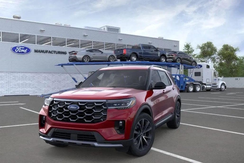 2025 Ford Explorer Platinum photo 1