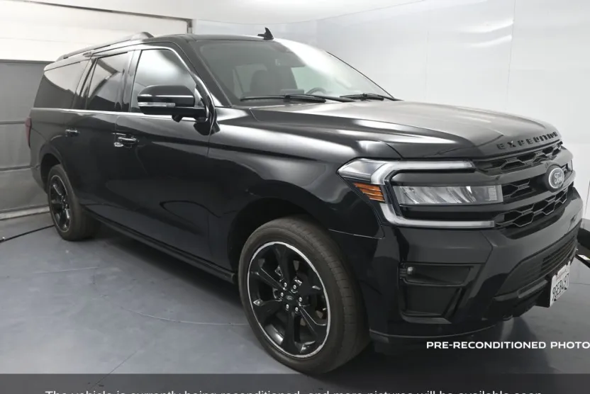 2023 Ford Expedition MAX Limited photo 1