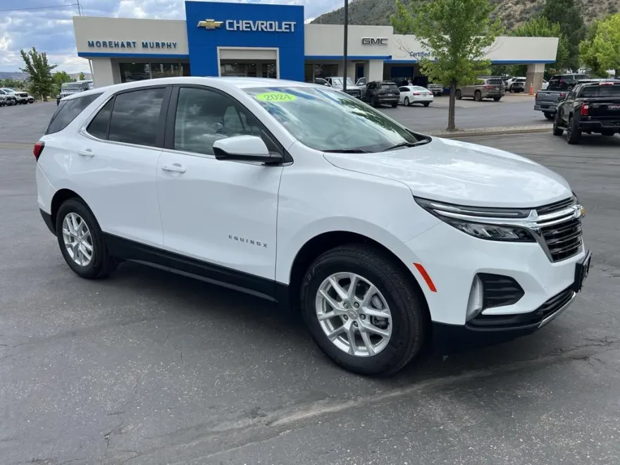 2024 Chevrolet Equinox LT photo 1