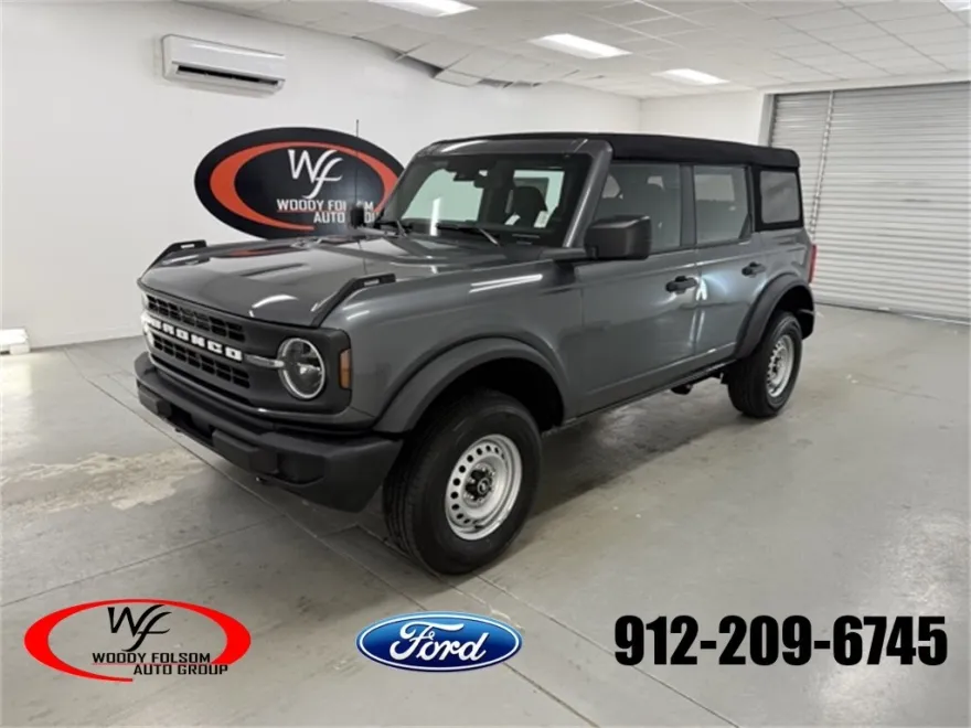 2025 Ford Bronco Base photo 1