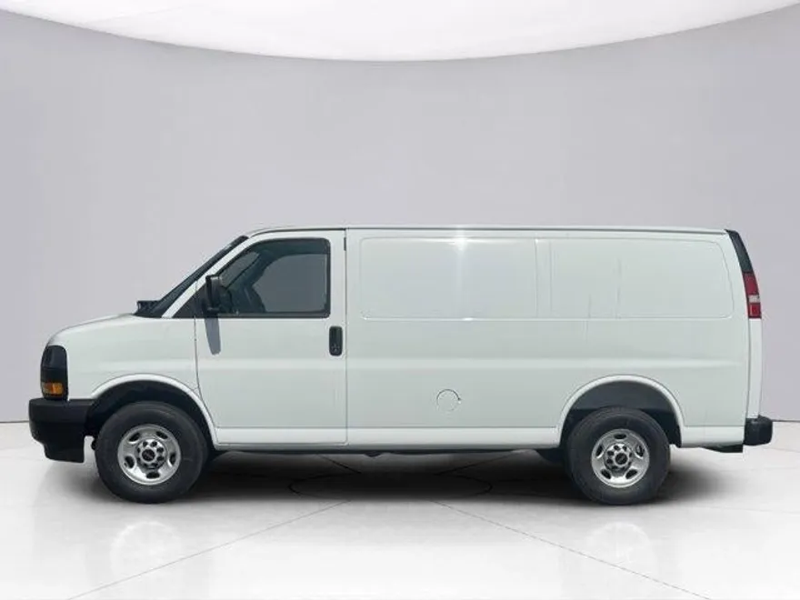 2025 Gmc Savana Cargo 3500 Base photo 1