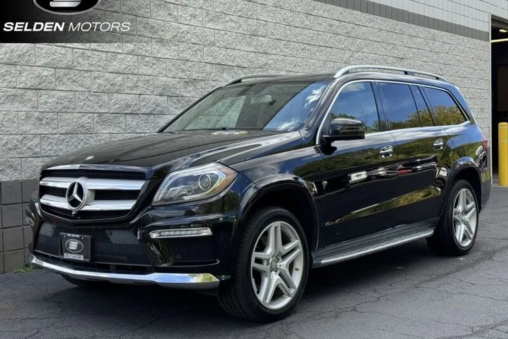 2015 Mercedes Benz GL 550 photo 1
