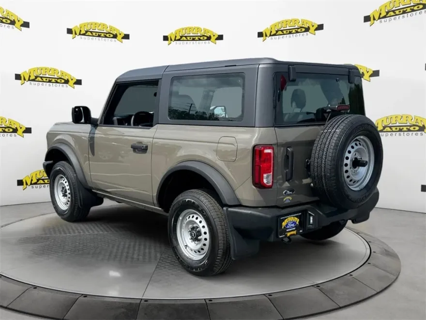 2025 Ford Bronco Base photo 3