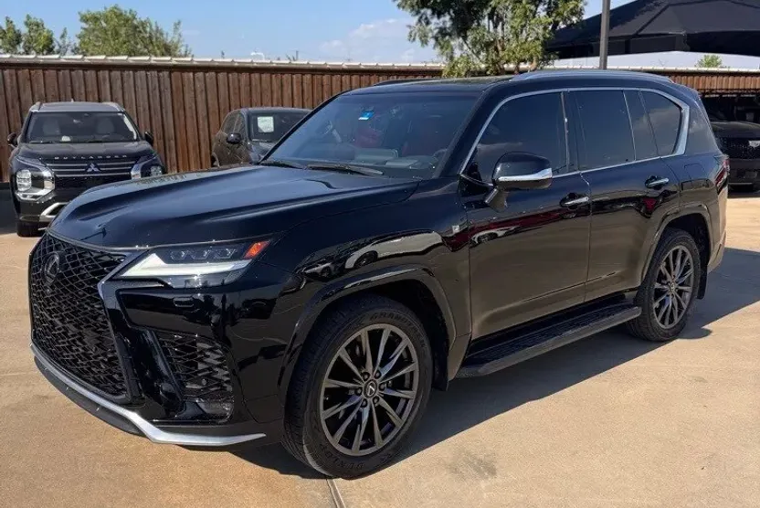 2023 Lexus LX 600 F SPORT photo 1
