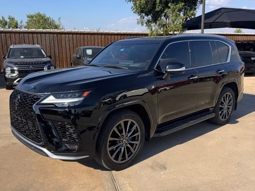 2023 Lexus LX 600 F SPORT photo 1