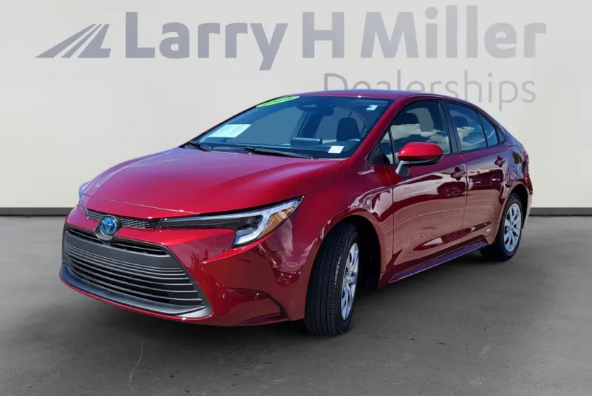 2025 Toyota Corolla LE SE photo 1