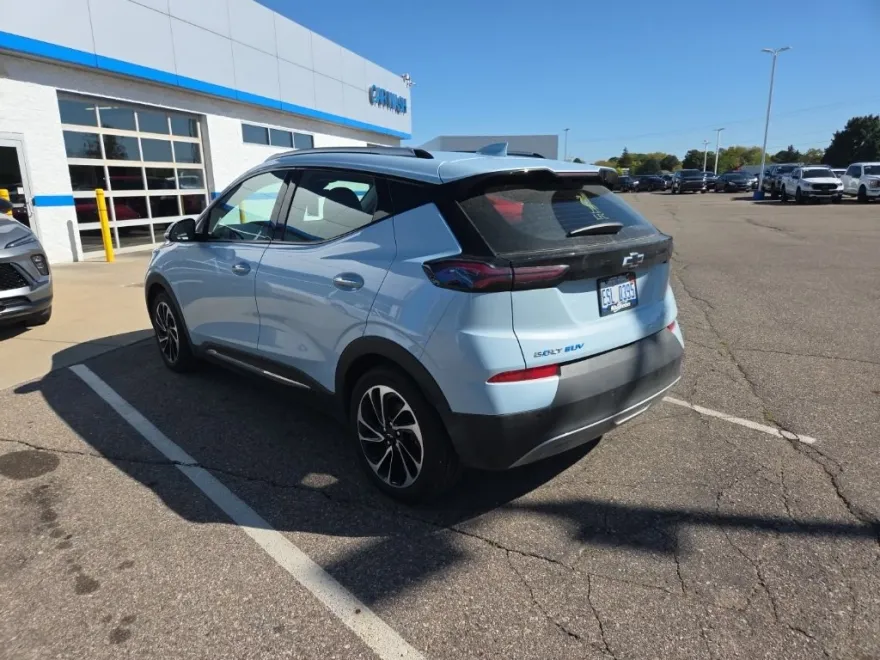 2023 Chevrolet Bolt EUV Premier photo 1