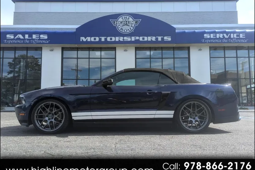 2011 Ford Mustang GT photo 1