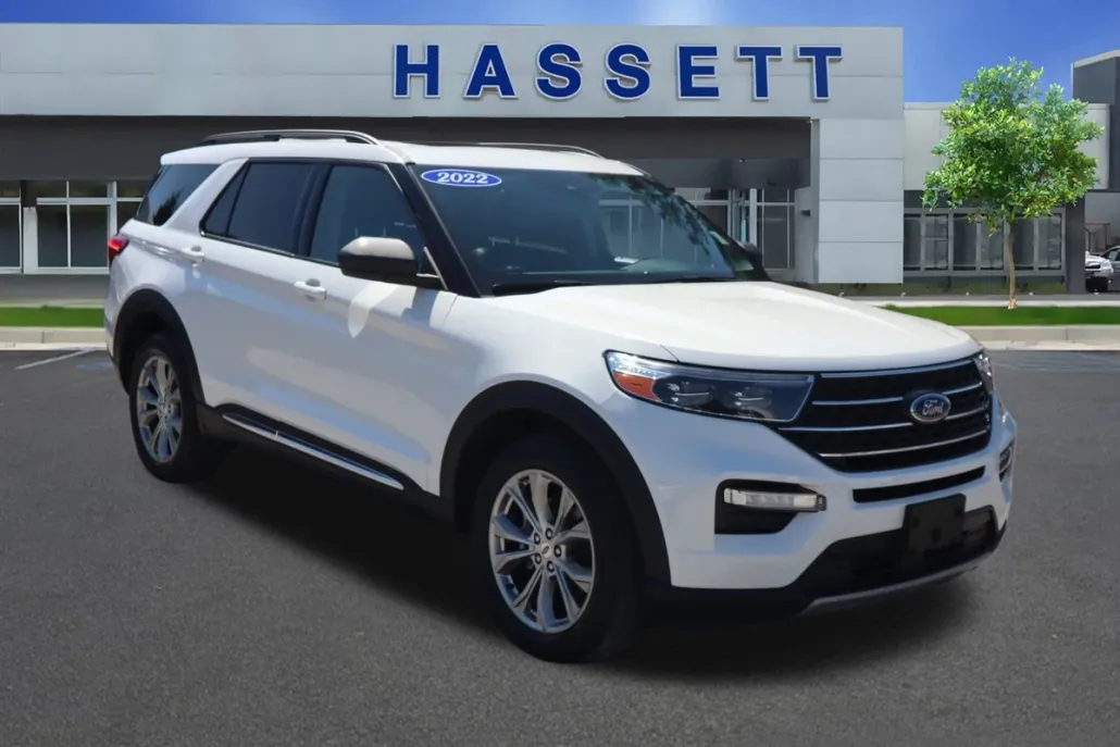 2022 Ford Explorer XLT photo 1