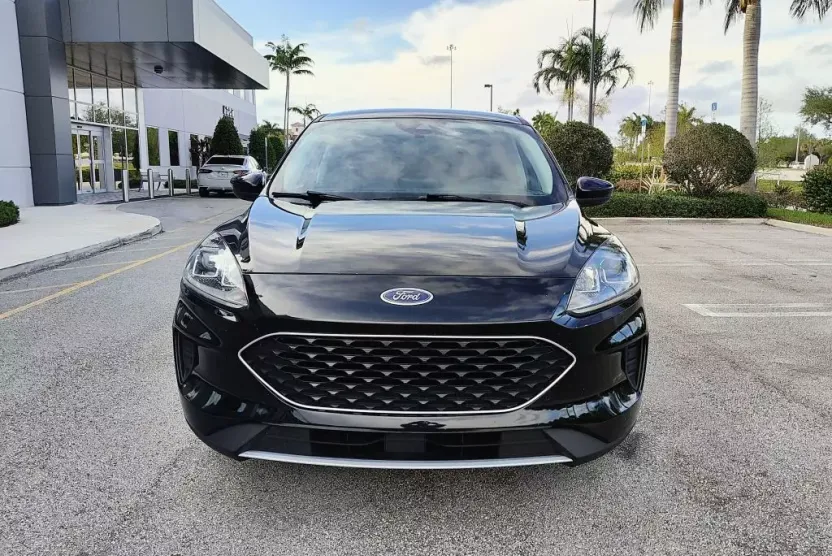 2021 Ford Escape SE Hybrid Sport photo 1