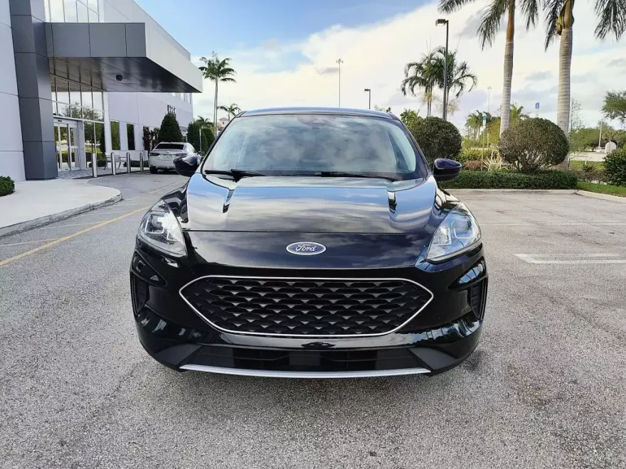2021 Ford Escape SE Hybrid Sport photo 1