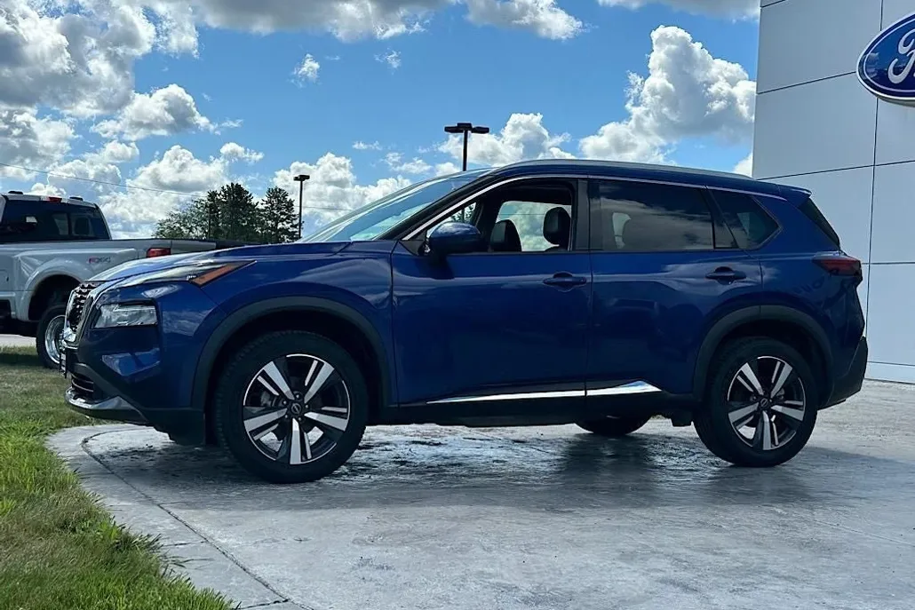 2023 Nissan Rogue SL AWD photo 1