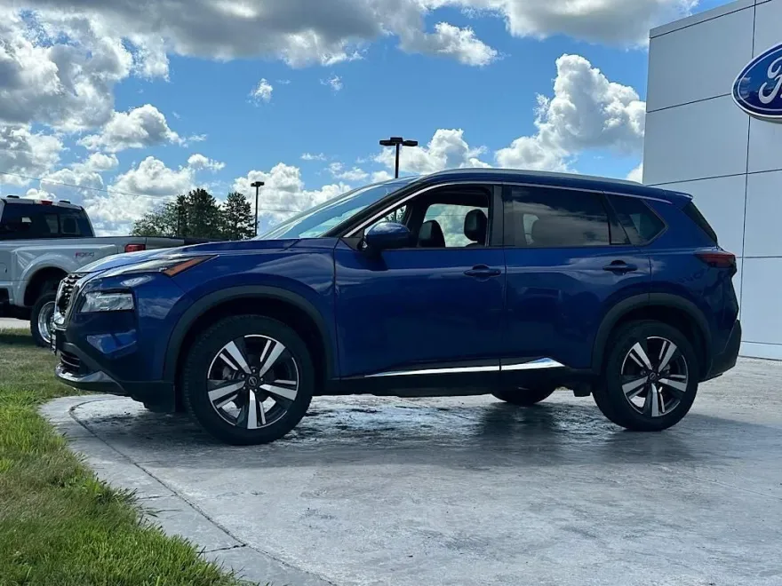 2023 Nissan Rogue SL AWD photo 1