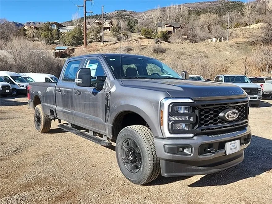 2025 Ford F-350 XL photo 1