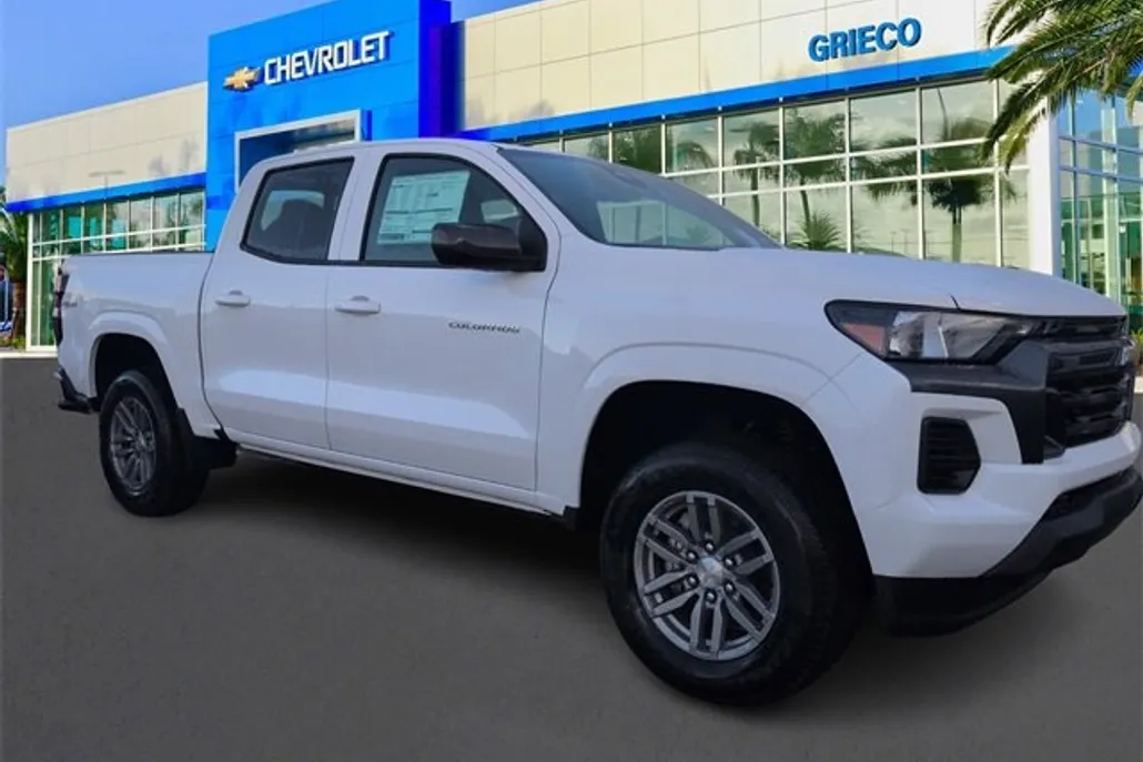 2026 Chevrolet Colorado LT photo 1