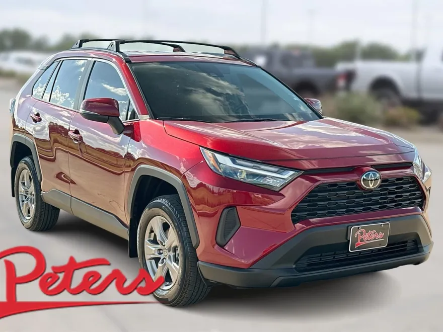 2025 Toyota RAV4 XLE photo 1
