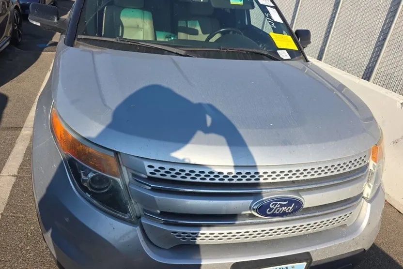 2015 Ford Explorer XLT photo 1