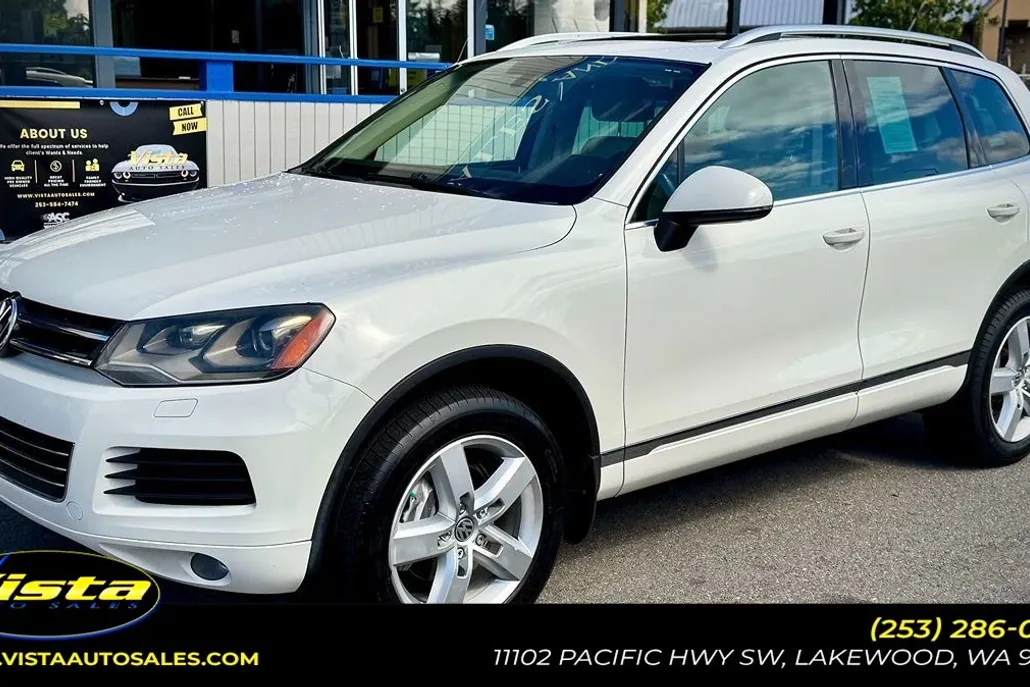 2011 Volkswagen Touareg Lux photo 1