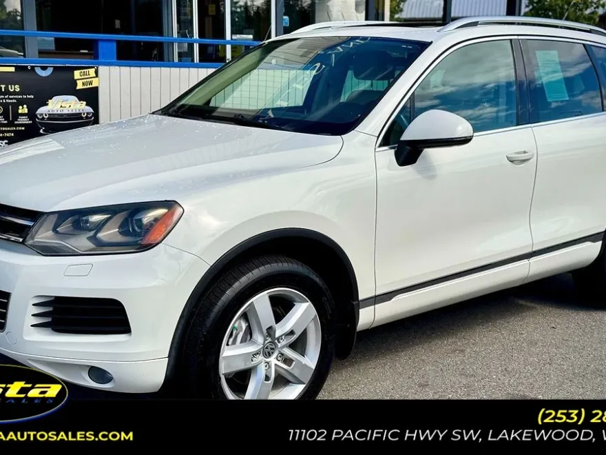 2011 Volkswagen Touareg Lux photo 1