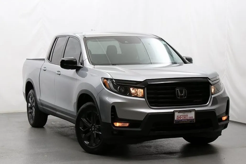2021 Honda Ridgeline Sport photo 1