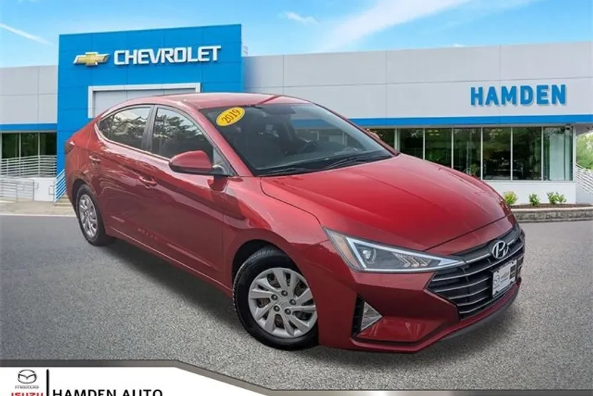 2019 Hyundai Elantra SE photo 1