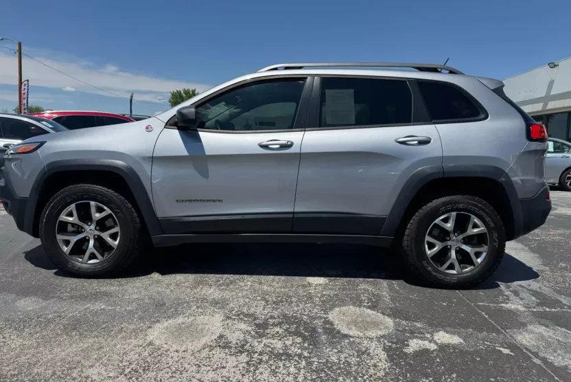 2014 Jeep Cherokee Trailhawk Sport photo 1
