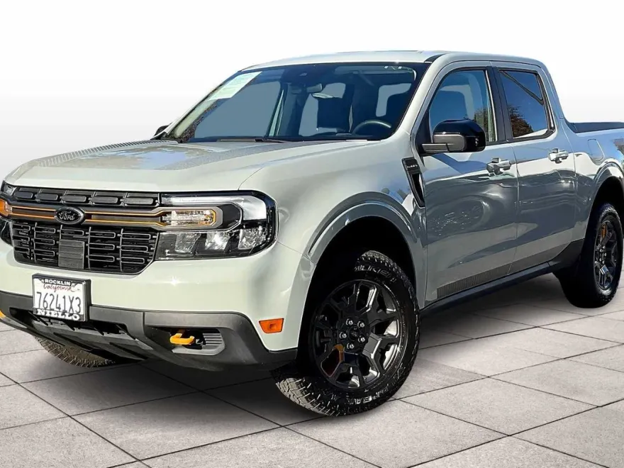 2024 Ford Maverick Lariat Tremor photo 1