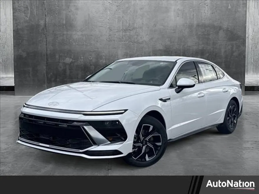 2025 Hyundai Sonata SE photo 1